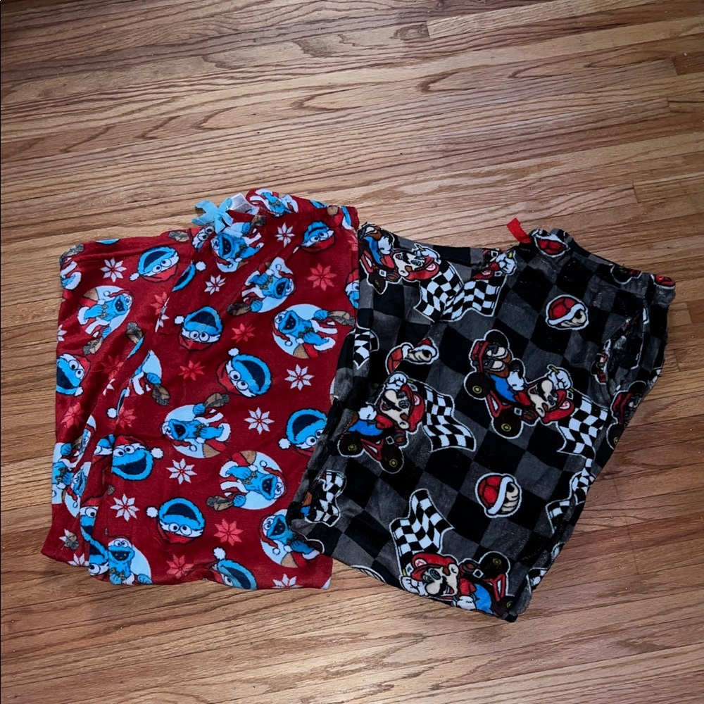 NWOT men’s set of three Mario Cookie Monster Oscar Sesame Street holiday pajamas